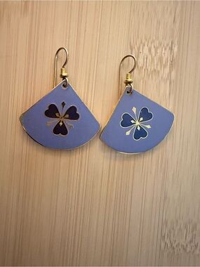 Vintage Signed Laurel Burch Fan Earrings – Lavender & Gold Enamel Dangles